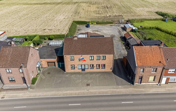 Gebouw voor gemengd gebruik te koop in Oudsbergen