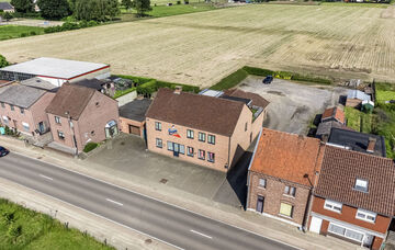 Gebouw voor gemengd gebruik te koop in Oudsbergen