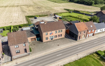 Gebouw voor gemengd gebruik te koop in Oudsbergen