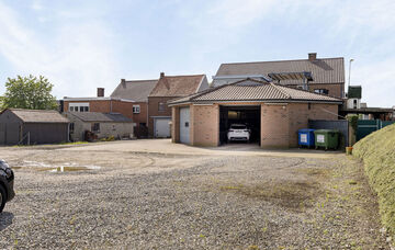 Gebouw voor gemengd gebruik te koop in Oudsbergen